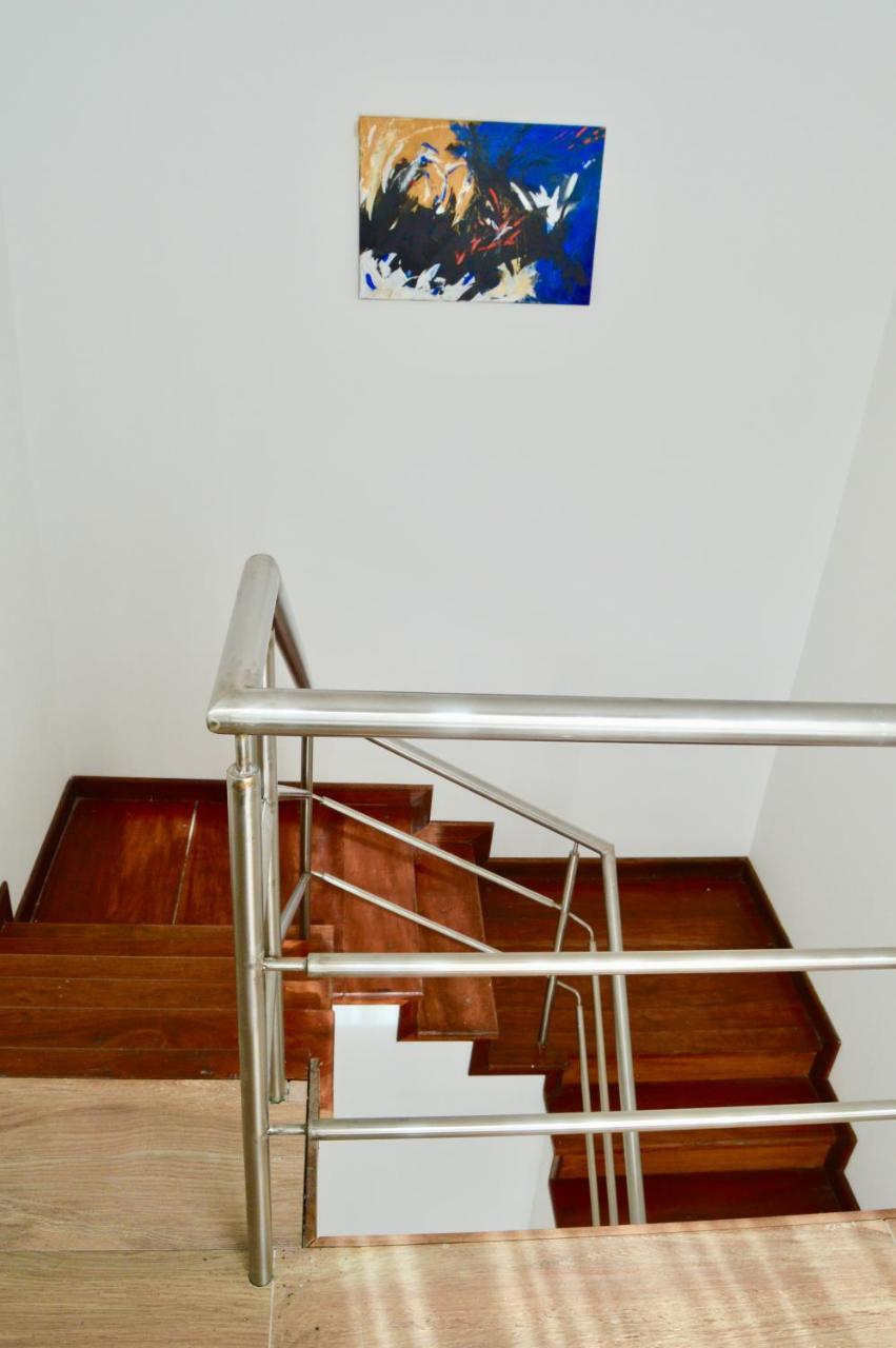 Hotel 6 De Octubre Buenos Aires Kültér fotó