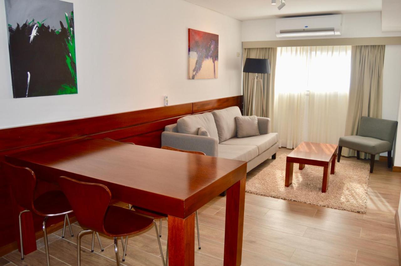 Hotel 6 De Octubre Buenos Aires Kültér fotó