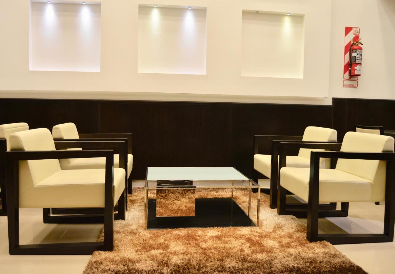 Hotel 6 De Octubre Buenos Aires Kültér fotó